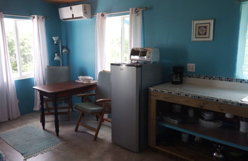 Forbes Hill Apartment | Historic Island Retreat on Little Exuma Island