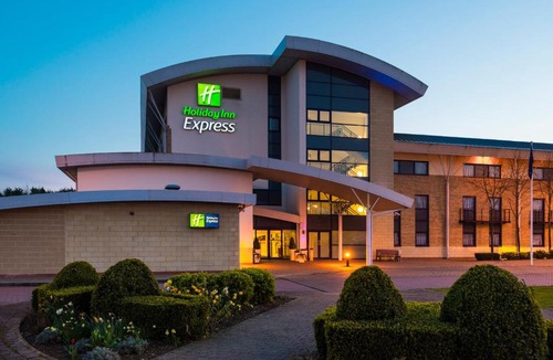 Milton Malsor Hotel | Holiday Inn Express Northampton - South by IHG
