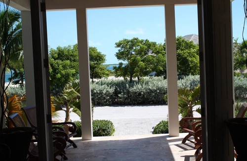 Alice Town House | Home Away From Home In Paradise