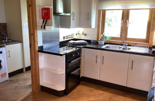 Hopton Cabin | Honeypot Lodge Scandinavian Style, on-site golf course.