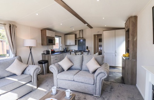 Runswick Bay Cottage | HONEYSUCKLE LODGE, pet friendly, luxury holiday cottage in Staithes