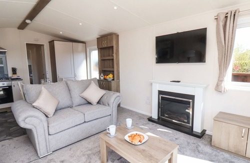 Runswick Bay Cottage | HONEYSUCKLE LODGE, pet friendly, luxury holiday cottage in Staithes