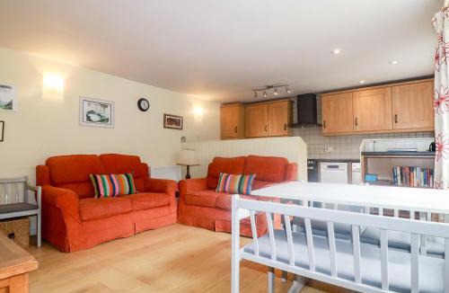 Gorran Haven House | Honeysuckle