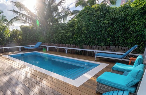 Hope Town House | Hope Town Pool Retreat Walk to Beach and Harbor