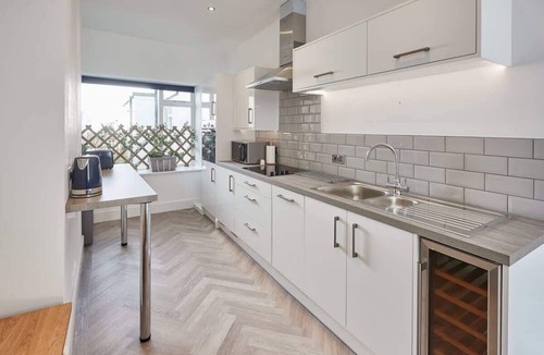 Bont Newydd Apartment | Host & Stay | Apartment 2, High Street