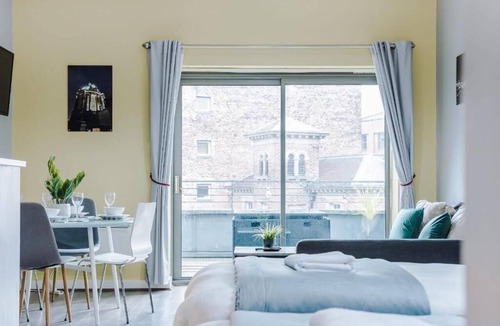 Liverpool City Centre Apartment | Host & Stay | Campbell Square Roof Terrace Apartment
