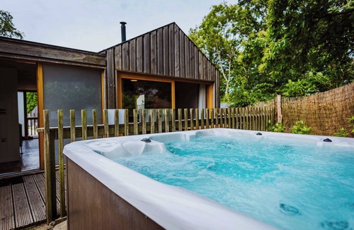 Wareham Ski Chalet | Host & Stay | Countess
