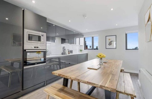 Baltic Triangle Apartment | Host & Stay | The Baltic Penthouse 2