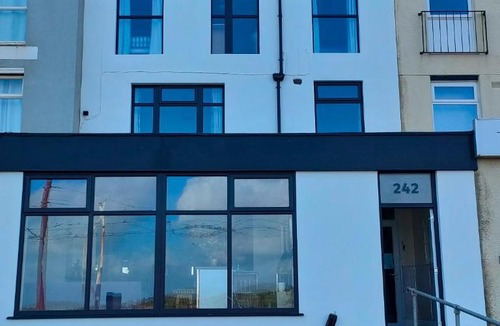 Bispham Hotel | HOTEL242