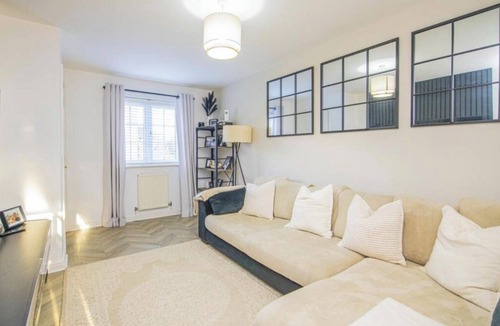 Desborough House | house des b