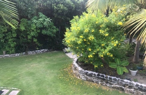Great Guana Cay House | House on Sea of Abaco with dock. 3 bed with extra bunk room below. Sleeps 6-8.