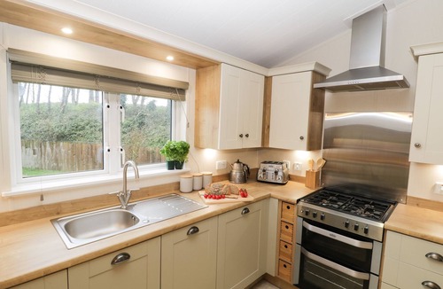 Runswick Bay Cottage | HUCKLEBERRY, pet friendly, country holiday cottage in Staithes