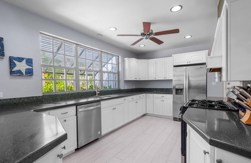 Eastern Road Villa | HUGE MARCH DISCOUNTS: Beautiful Oceanfront Villa Private Pool, Total Privacy