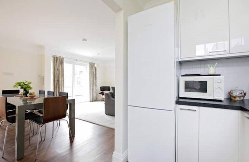 Lancaster Gate Apartment | HYDE PARK - Quiet Historic Mews Home (London W2)