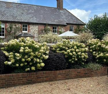 Plumpton Green Apartment | Idyllic Rural Retreat