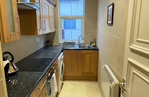 Bryanston and Dorset Square Apartment | Immaculate Studio Apartment in Edgware Road