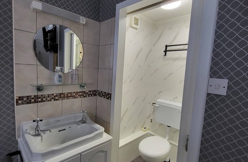 Newquay City Centre Bed & Breakfast | Invernook Hotel