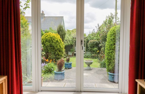 Duns Cottage | IONA COTTAGE, pet friendly, country holiday cottage in Duns