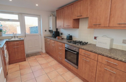 Middlesbrough Cottage | IRONSTONE COTTAGE, family friendly, with a garden in Eston