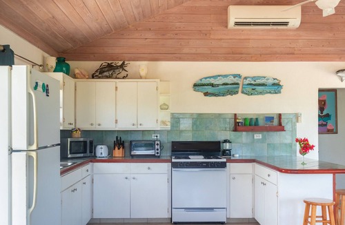Stella Maris Cottage | Island Cottage near to spectacular Cape Santa Maria Beach!
