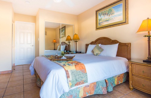 Williams Town Resort | Island Seas Resort