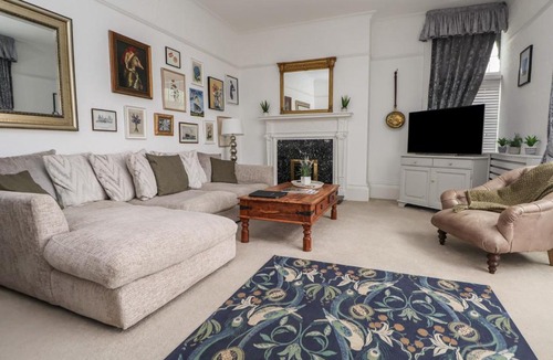 Waterloo Apartment | Ismay Billiard Room Apartment - Titanic Interest Beach View