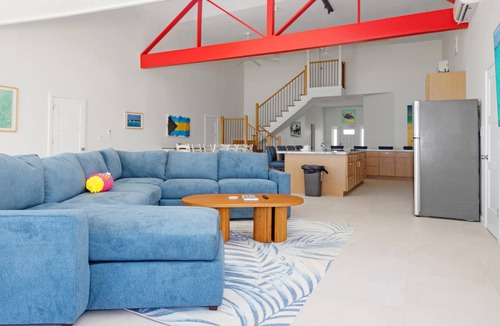 George Town House | Jolly Rancher - Exuma- On the Water!