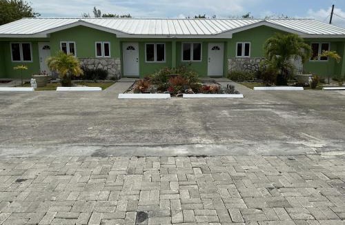 Bahamas Terrace Bed & Breakfast | Jubilee Gardens Freeport