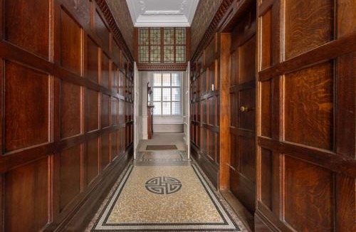 Queen's Gate Apartment | Kensington Apartment