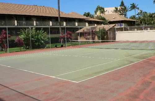 Kihei Condo | Kihei Bay Surf #213 Kitchen, Wifi, Great Rates, Shared Hot Tub, Near Beach
