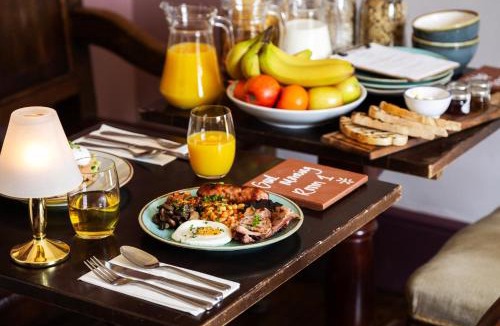 Combe Down Bed & Breakfast | King William