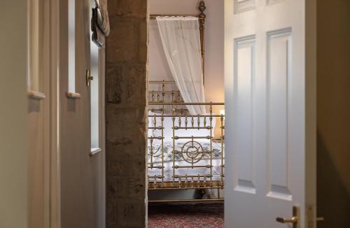 Combe Down Bed & Breakfast | King William