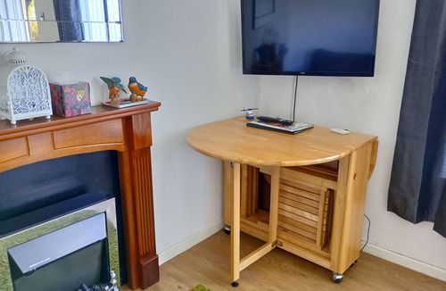 Bont Newydd Cottage | Kingfisher Cottage Caernarfon-river rambling & relaxing, in a beautiful setting