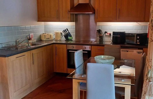 Little Stukeley Apartment | Kingsmere Lodge 1 (2 bedrooms, hot tub)