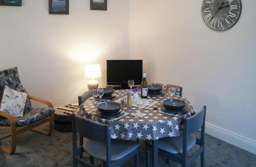 Amble House | Kiwi Corner