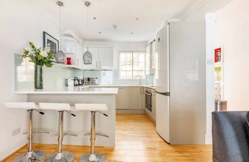 Brompton & Hans Town House | KNIGHTSBRIDGE TRANQUIL 3 BED 2 BATH