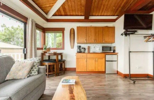 Kona Palisades House | Kona Sunset Ocean View Two Studio Oasis