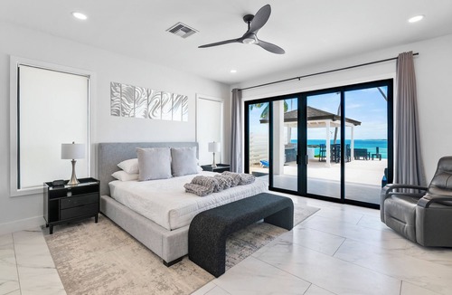 Tar Bay House | KPOW on the Beach - Brand New 5 bedroom Luxury Beachfront House!