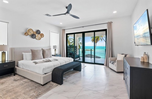 Tar Bay House | KPOW on the Beach - Brand New 5 bedroom Luxury Beachfront House!