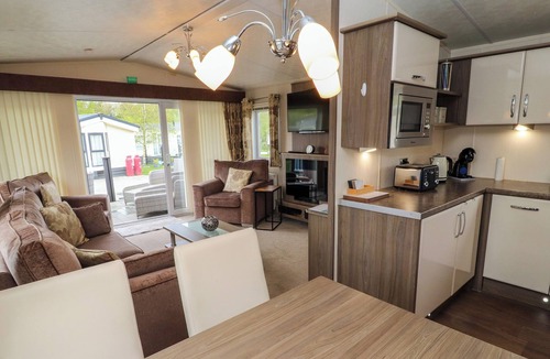 Warton Cottage | Lakeside Haven