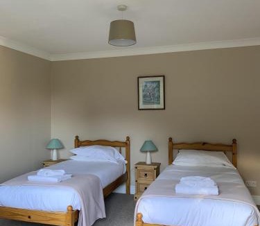 Huntingdon Hotel | Lakeside Lodge Golf and Country Club