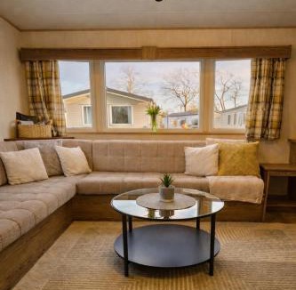 Berwick-upon-Tweed Apartment | Lakeside North Lodge 23 Modern 3 Bed with WiFi & Parking