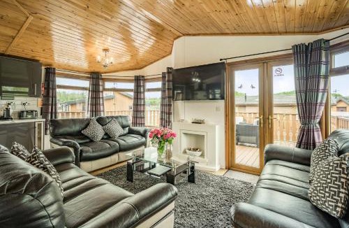 Tewitfield House | Lakeview Lodge