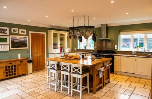 New Forest District Other | Langford Farmhouse, New Forest National Park w/hot tub & cinema lounge