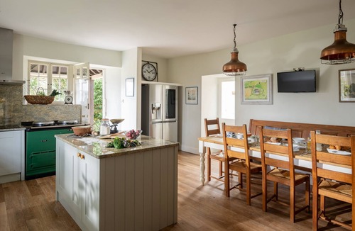 Burgh Island House | Langston House - a house that sleeps 14 guests in 7 bedrooms