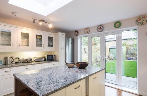 Parsons Green and Walham House | Large 4-Bed House with a Garden, Fulham