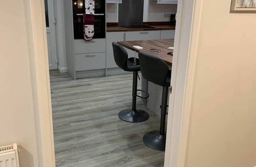 Market Harborough House | Large 4 bedroom Family let, Contractor, Corporate