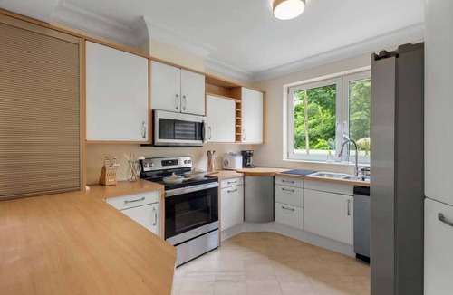 Paradise Island Condo | Large 4BDR/Family/Pool/Location/Atlantis Unit 2