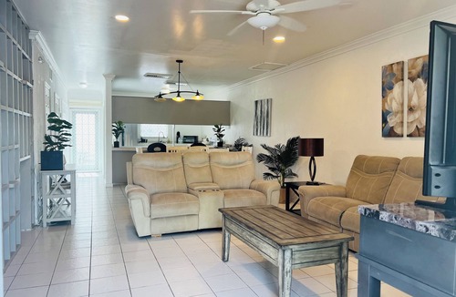 Westward Villas Subdivision Condo | Large Condo on Cable Beach tourist strip - unit 3
