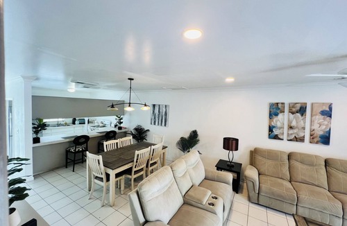 Westward Villas Subdivision Condo | Large Condo on Cable Beach tourist strip - unit 3